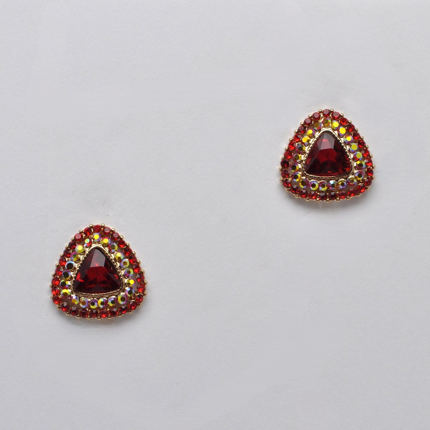 CJ0063E9GAB RED-AB/G TRIANG-SHP STUD ER