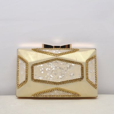 CN01706C1G GOLD RCTNG CLP TOP PURSE