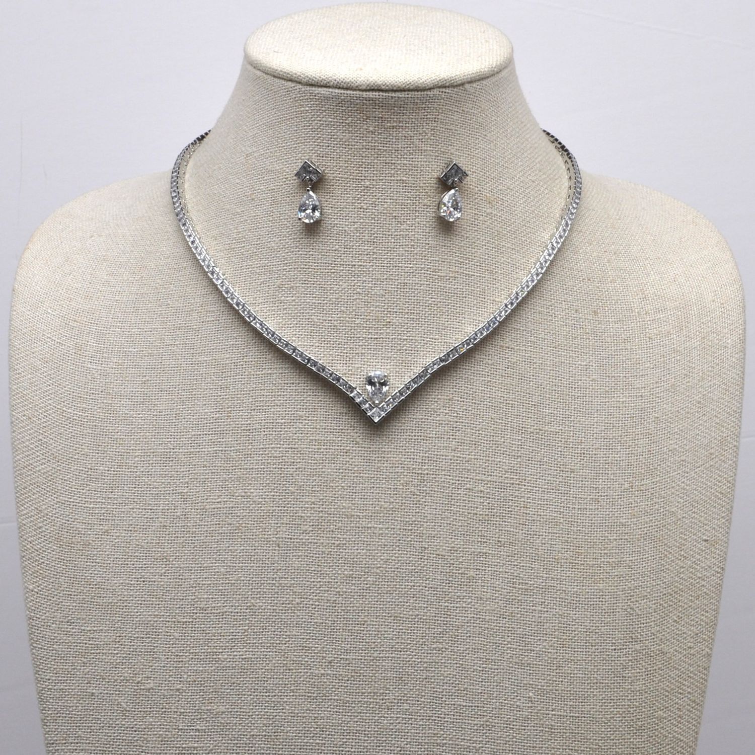 IM5161S1S CZ/S  SQUARE STN V W&#39;TRDP NECK SET