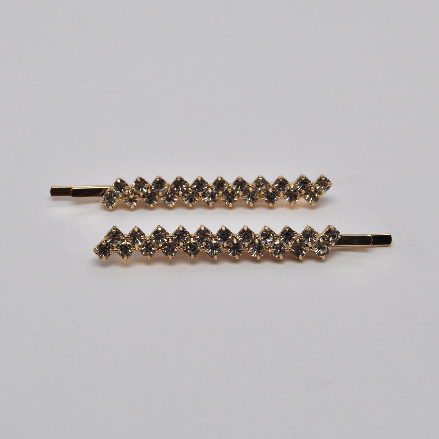 J0372H1G CRY/G DIAGONAL SHAPE BOBBY PINS