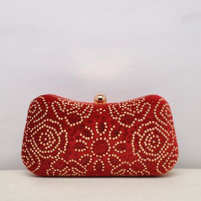 CN01734CRED RED/G VLVT FLWR PTTRN BEAD PUR