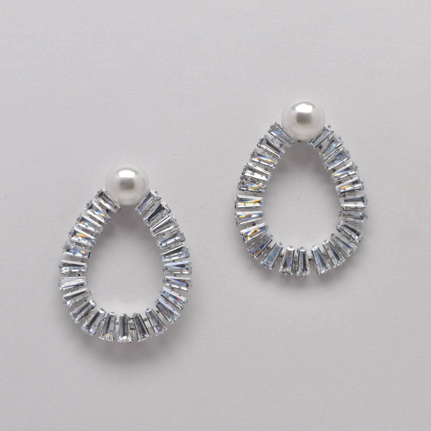JM6984E39S PRL/S OPEN OVAL BAGUET PRL EAR