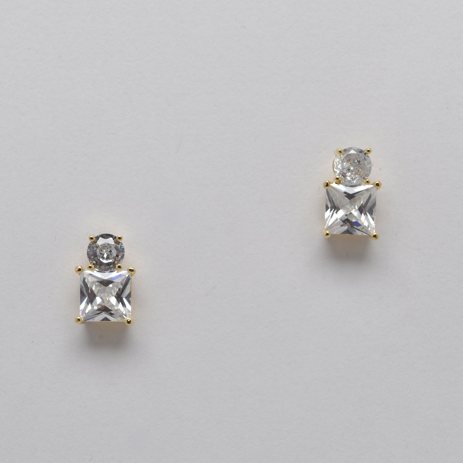 JM8417E1G CZ/G SML RND TOP &amp; SQUR LNKD EAR