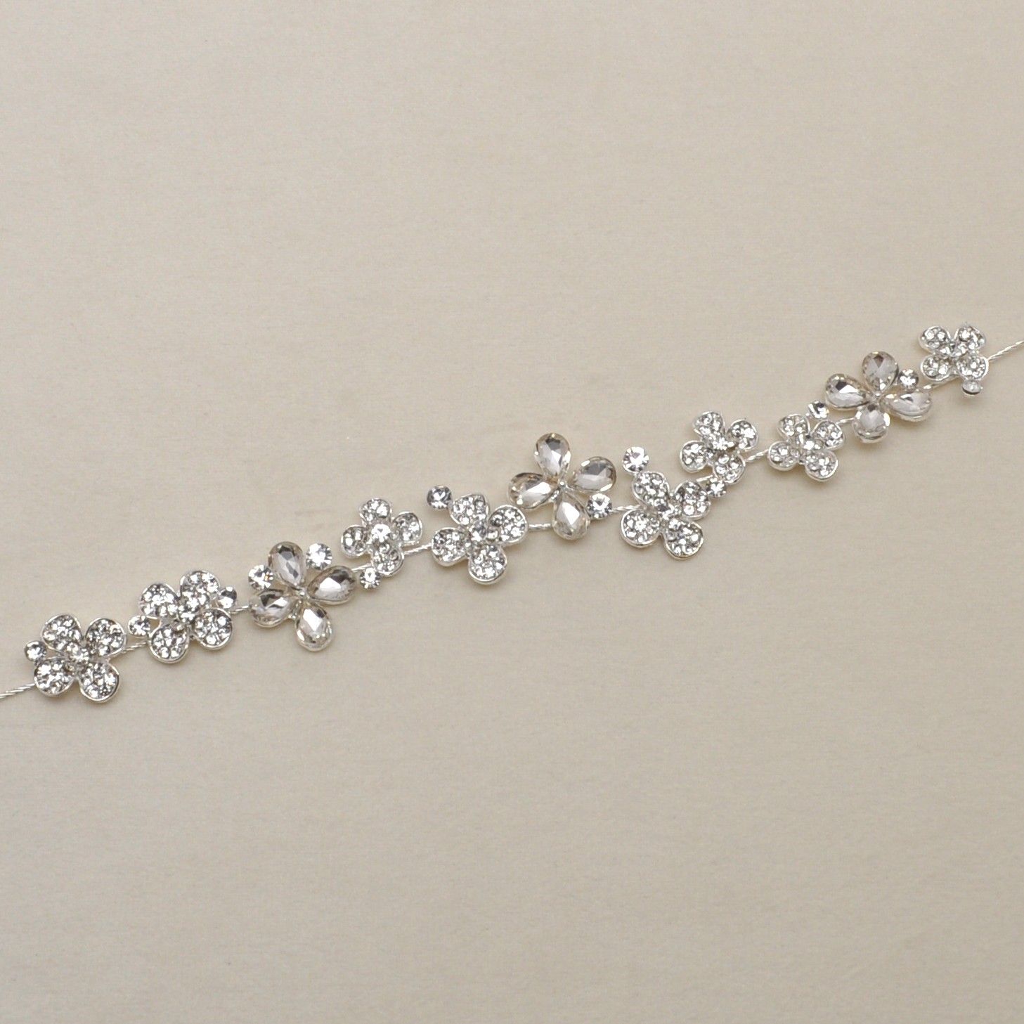 SX2542H1S CLR/S CRY FLWR HDBND