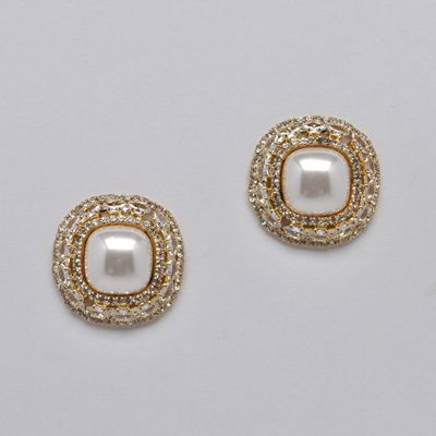 JL0409E40G1  WT PEARL /S  BUTTON  EARR