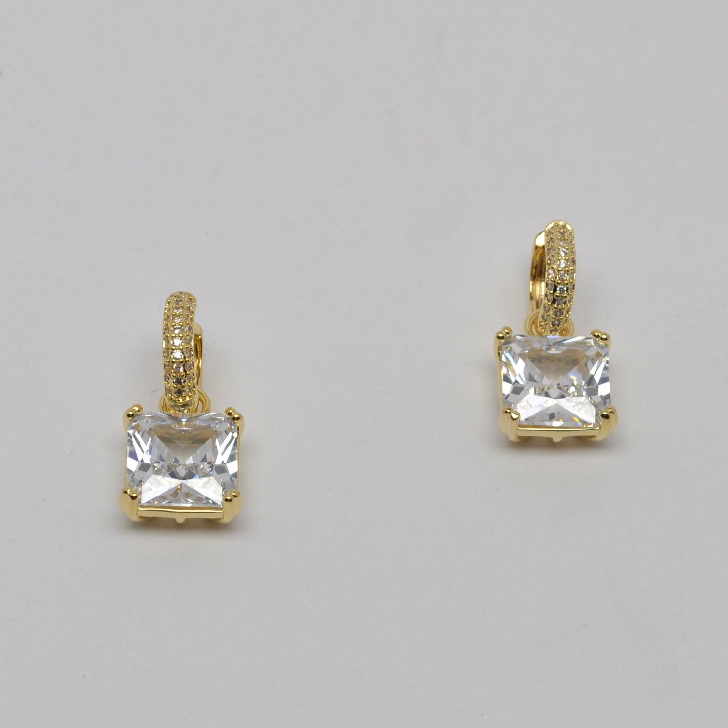 JL3755E1G CZ/G  CRY/GOLD SQUARE STN DROP DNGLE EARR
