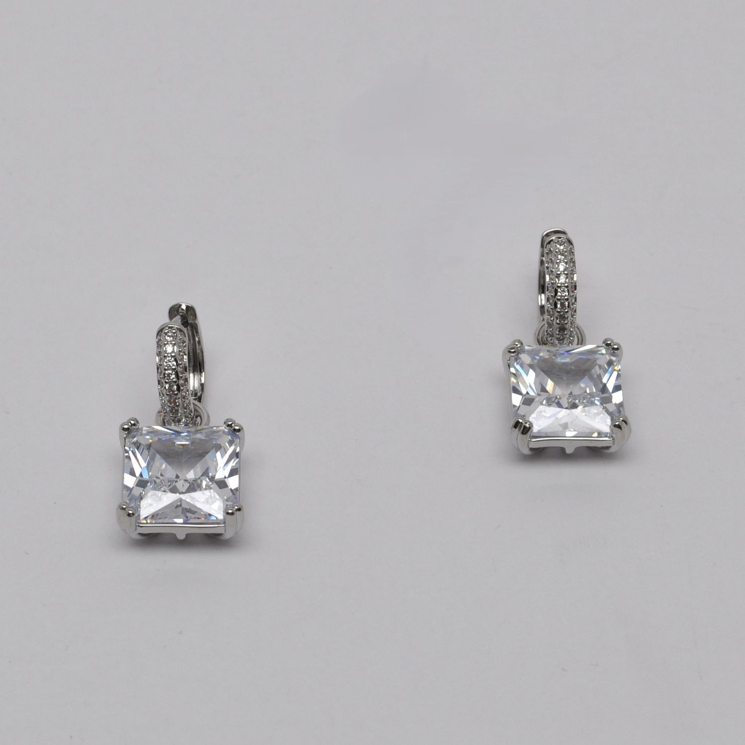 JL3755E1S CZ/S  CRY/S SQUARE STN DROP DNGLE EARR