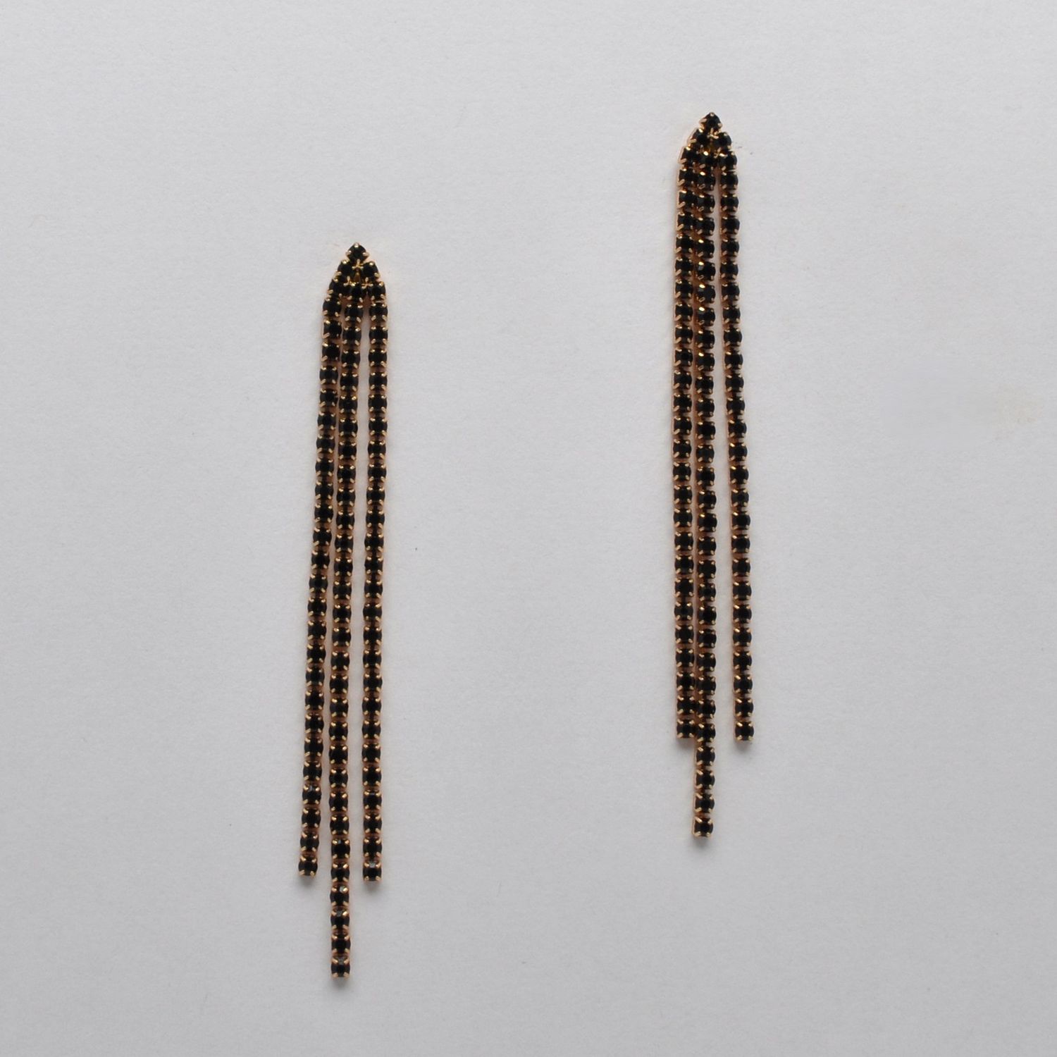 CC0030E2G JET/G SML STNS 3 LINE TASSL ER