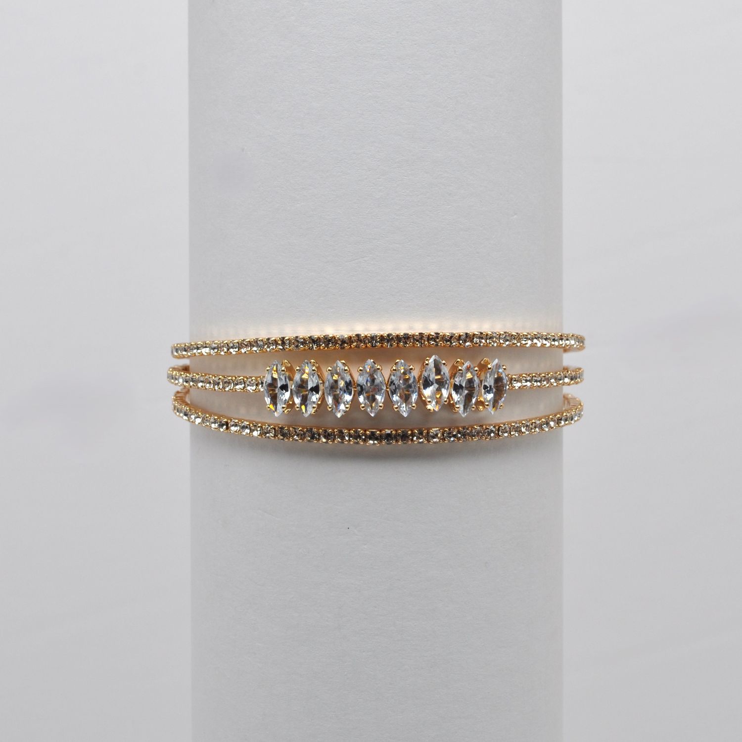 CC0071B1G CZ/G 3 ROW MARQUISE CNTR STONES COIL BRAC