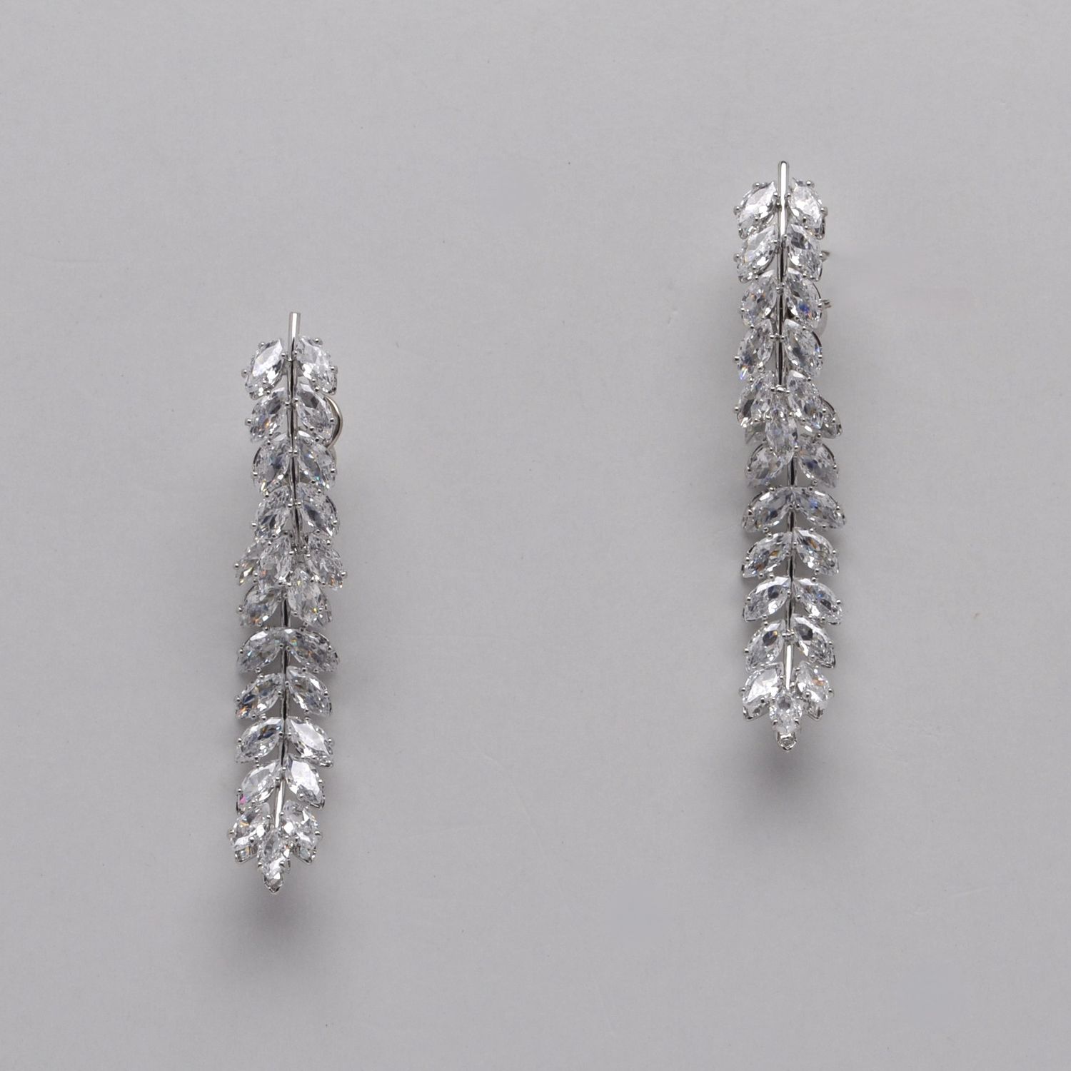 JL2467E1S CZ/S LINEAR LEAF DNGL ER