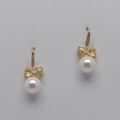 LB12026E40G1 PRL/CZ CRY/GLD BOW  W' PRL FISH HOOK DROP EARR