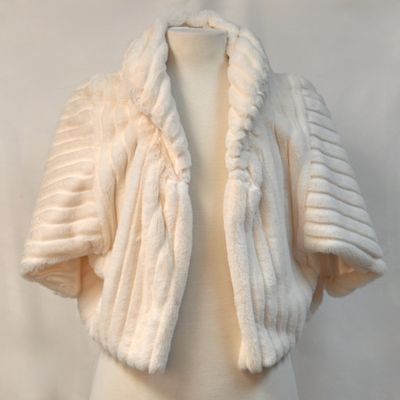 CN9966D66 FAUX FUR JACKET