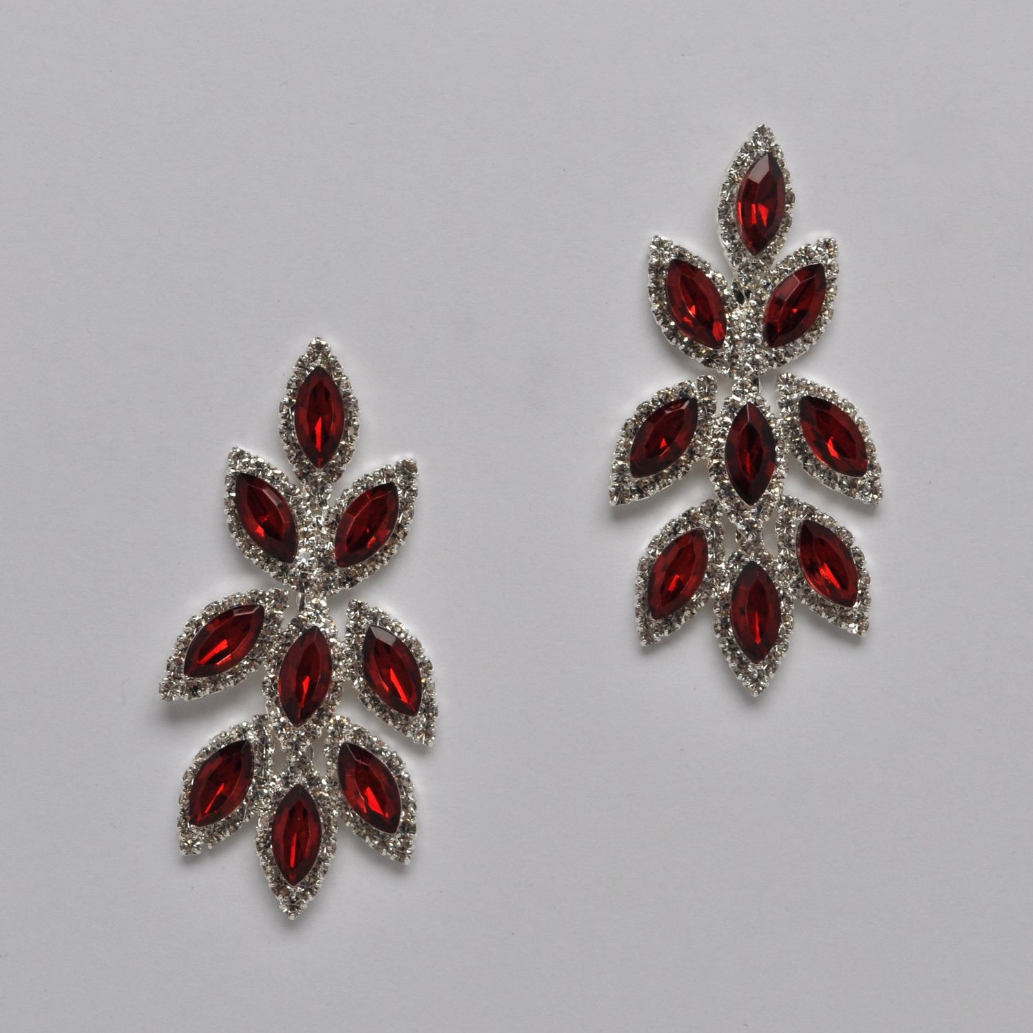 J44011E10S1 SIAM/S MRQUS STN LEAVS EAR