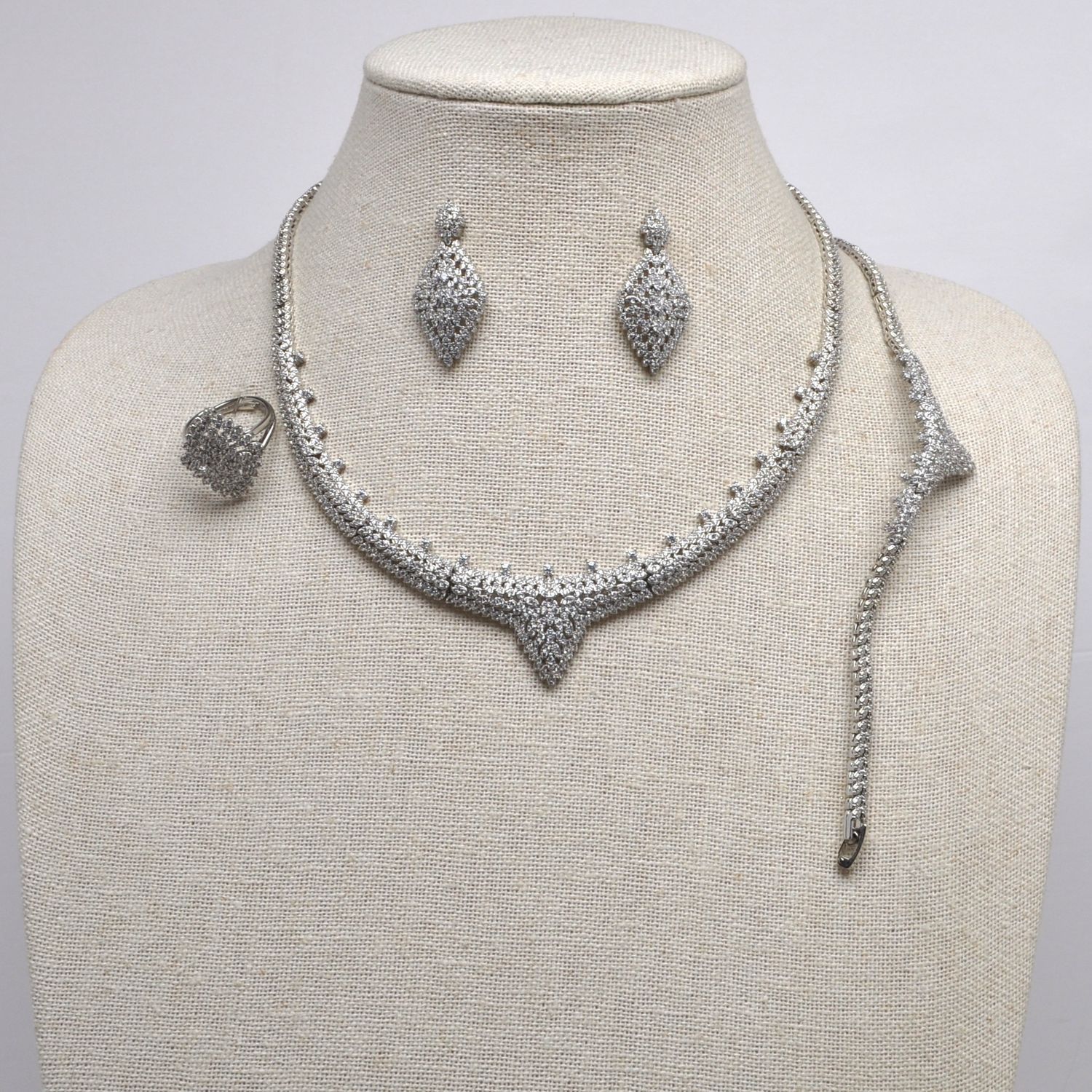 CN00465S1S CZ/S 4 PC SET