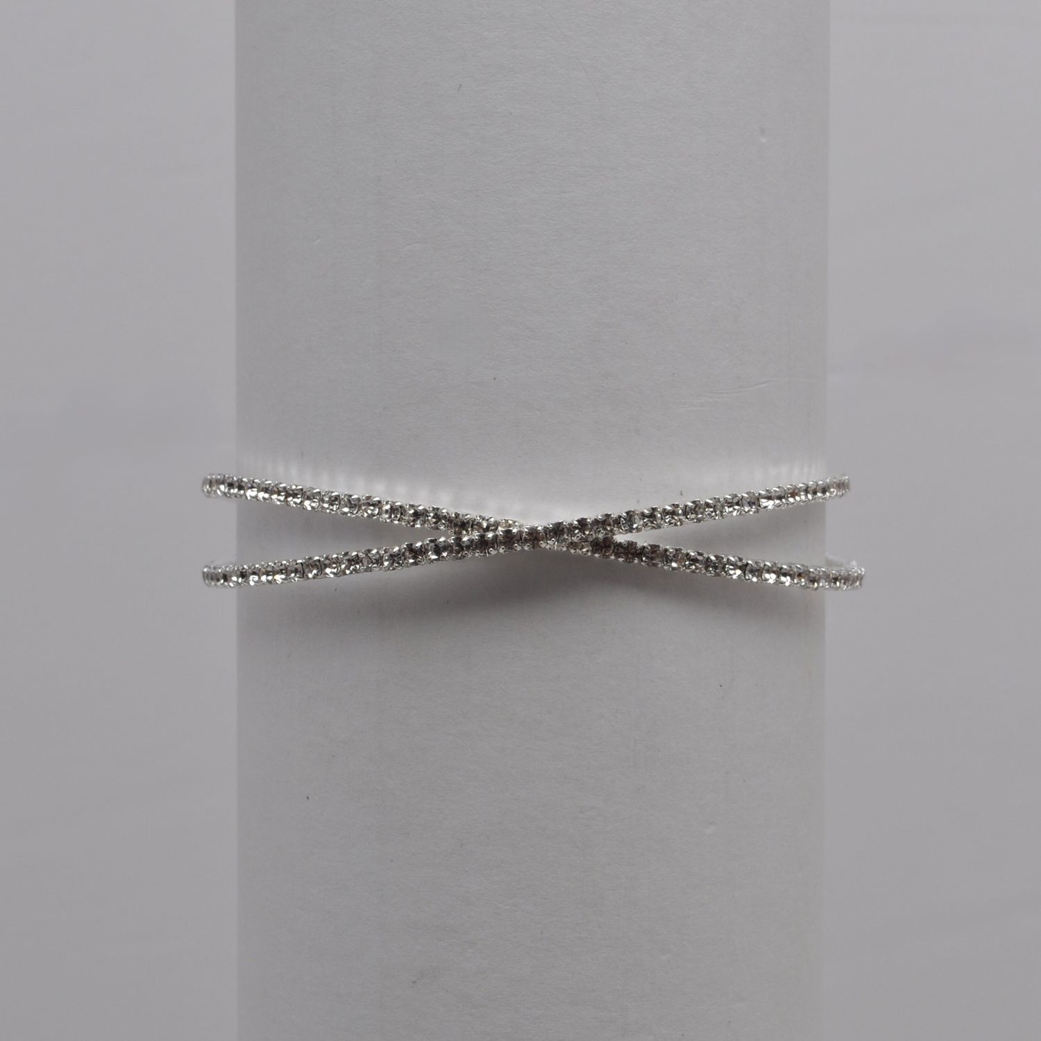 J83361B1S CLR/S X SHAPED CUFF BRC