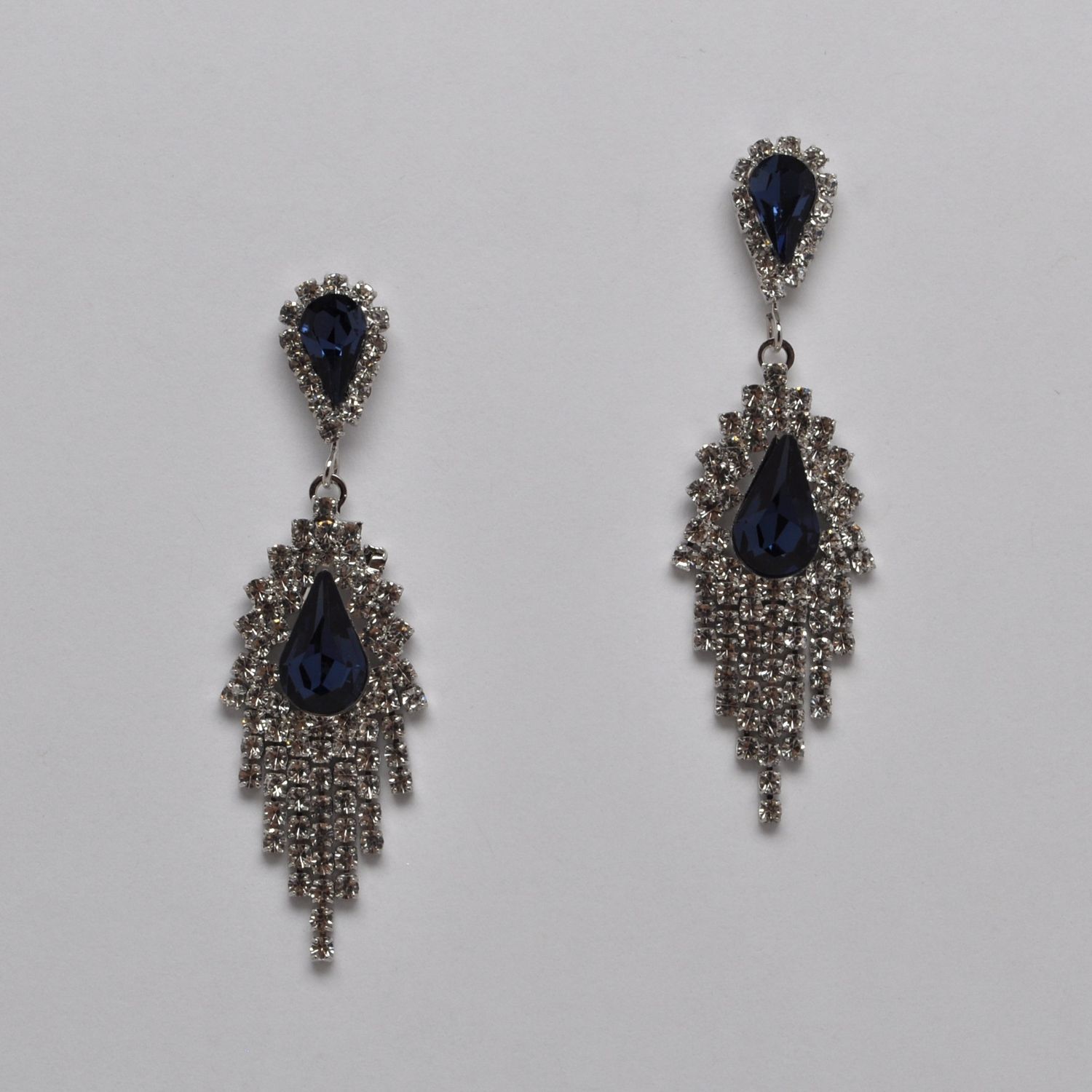 EN6526E8S1 MON/S TRDRP TASSLE EAR