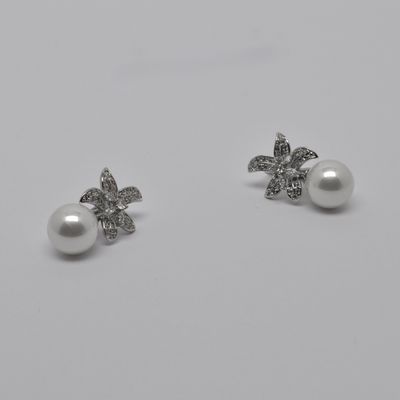 YJ004E39S CZ PRL/S FLWR TOP EAR