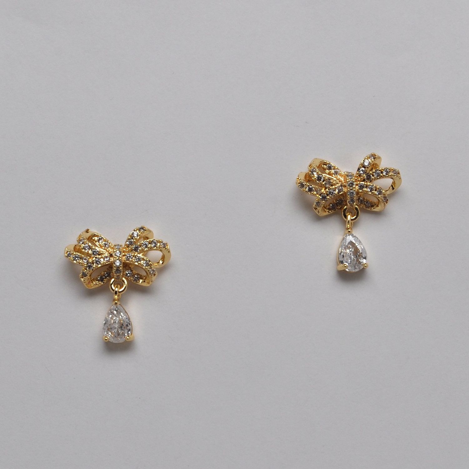 YJ006E1G CZ/G LNKD BOW/TDRP ER