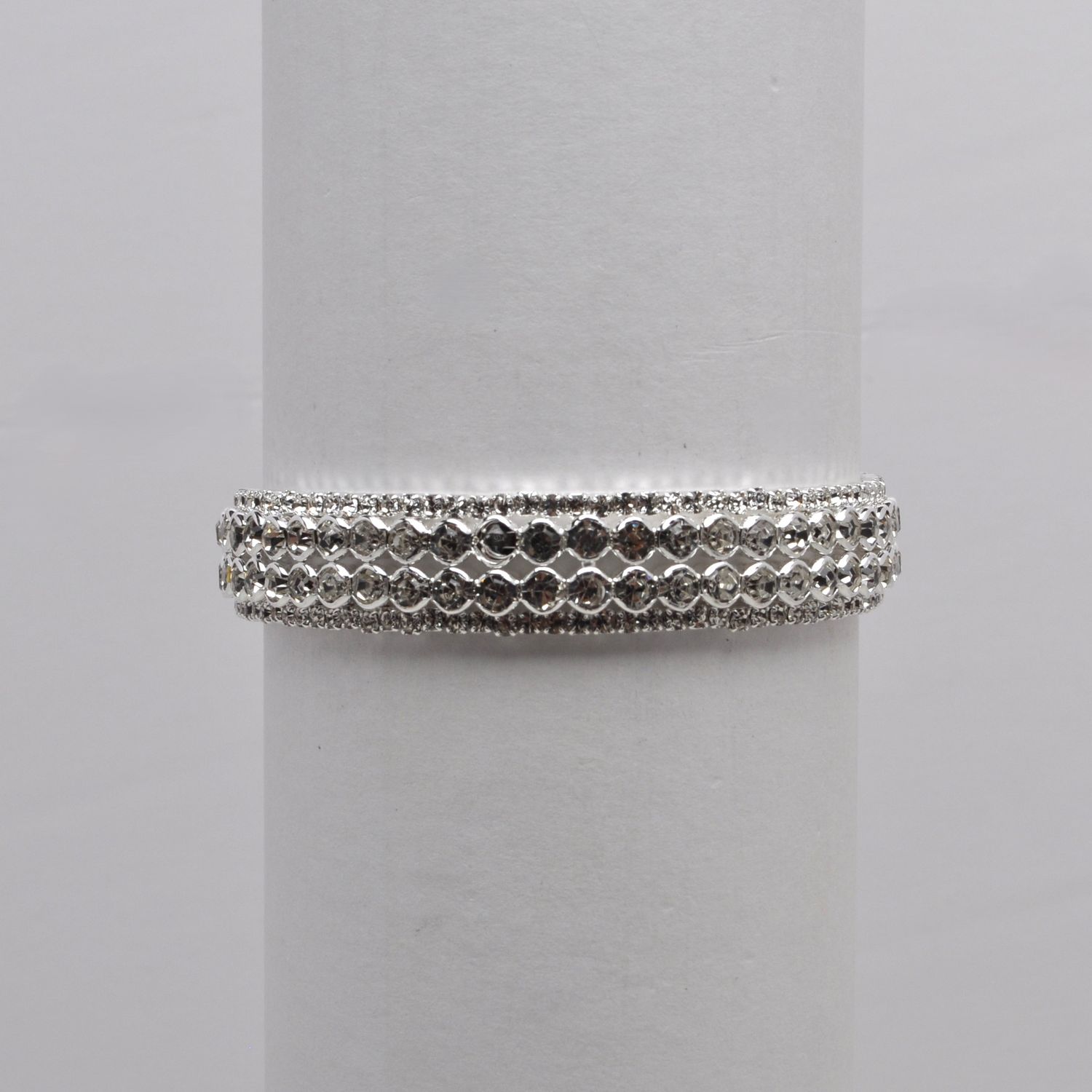 J83503B1S CLR/S 4 ROW SML &amp; RND STNS CUFF BRAC