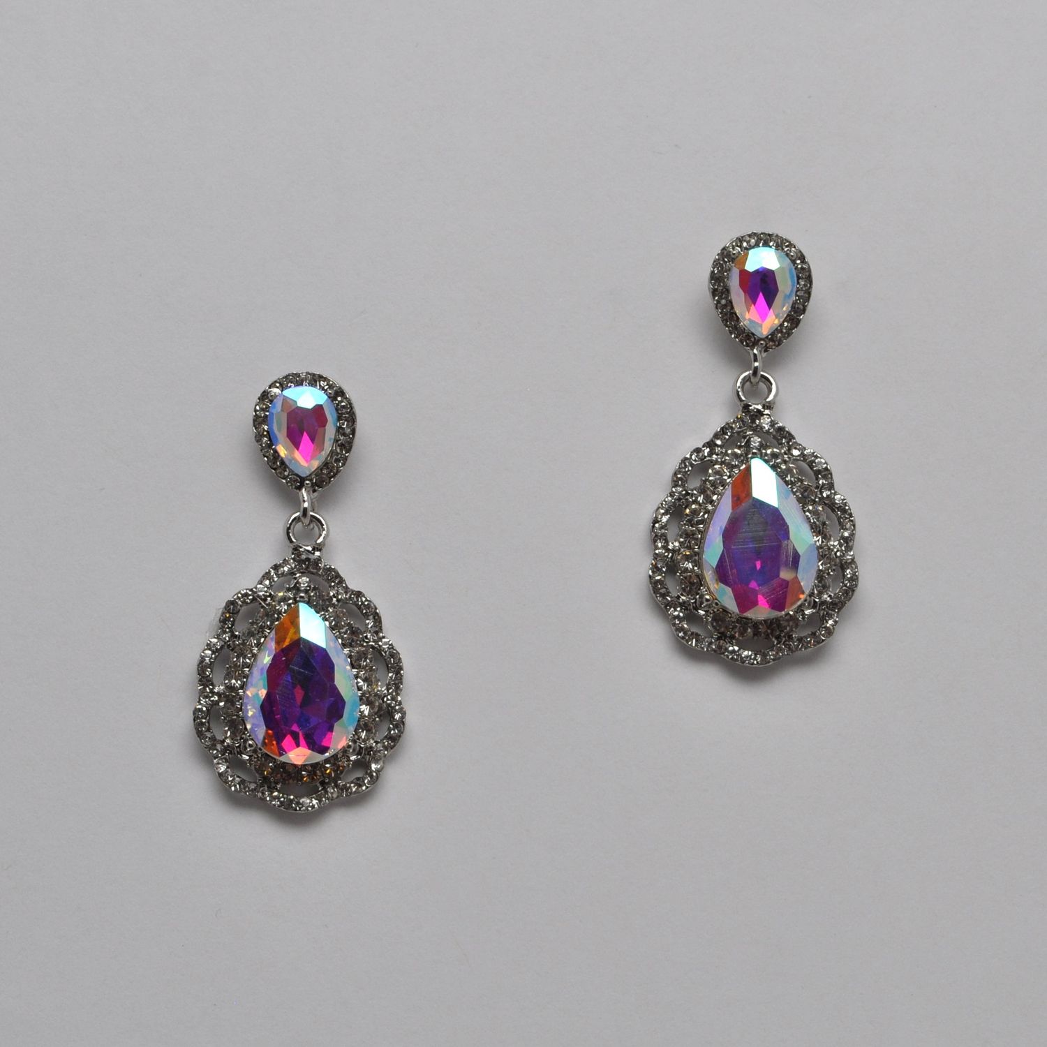 YJ1980E3S AB/S LNKD FRMD TRDP CRY EAR