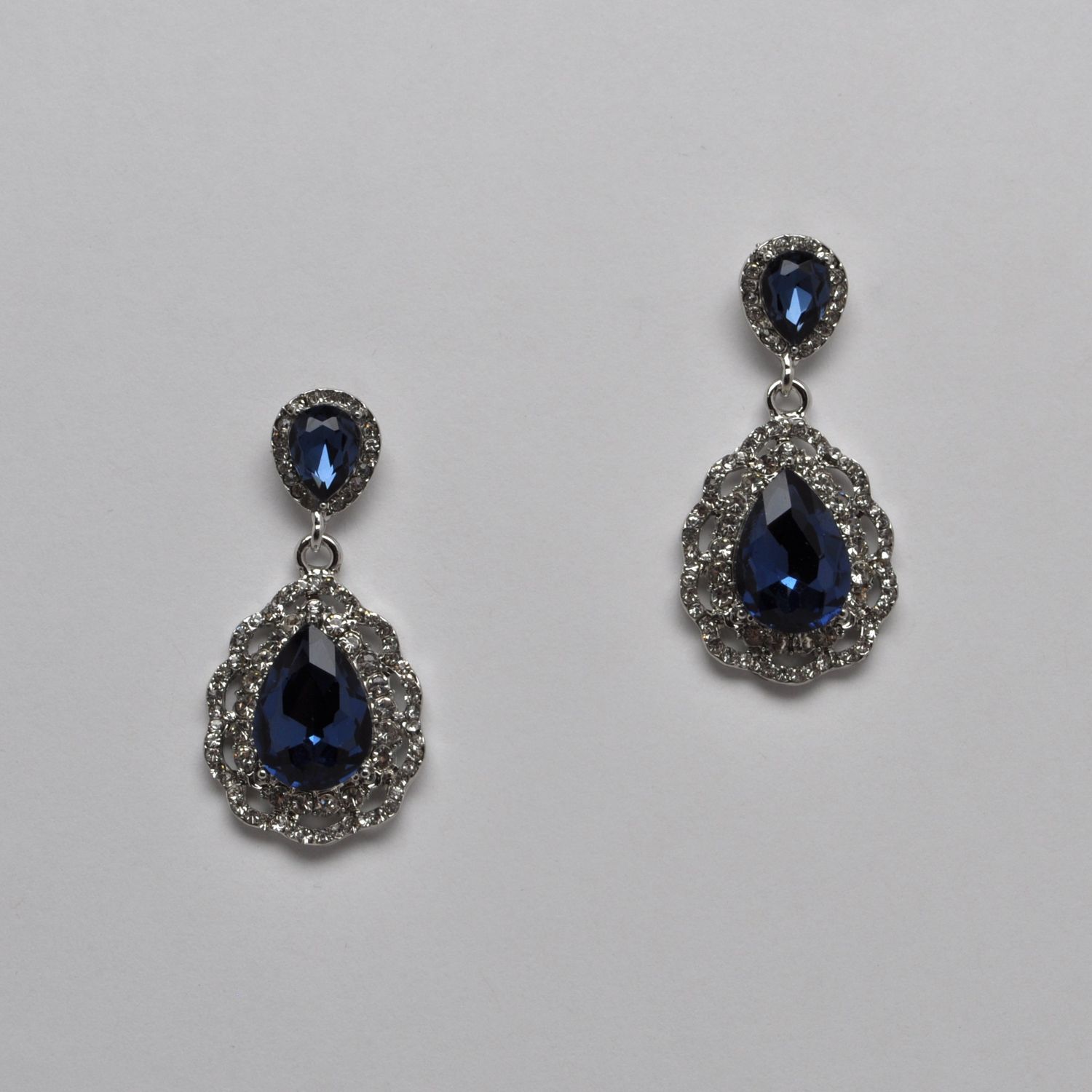 YJ1980E8S MON/S LNKD FRMD TRDP CRY EAR