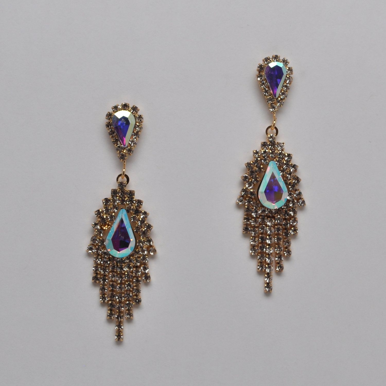 EN6526E3G1 AB/G TRDRP TASSLE EAR