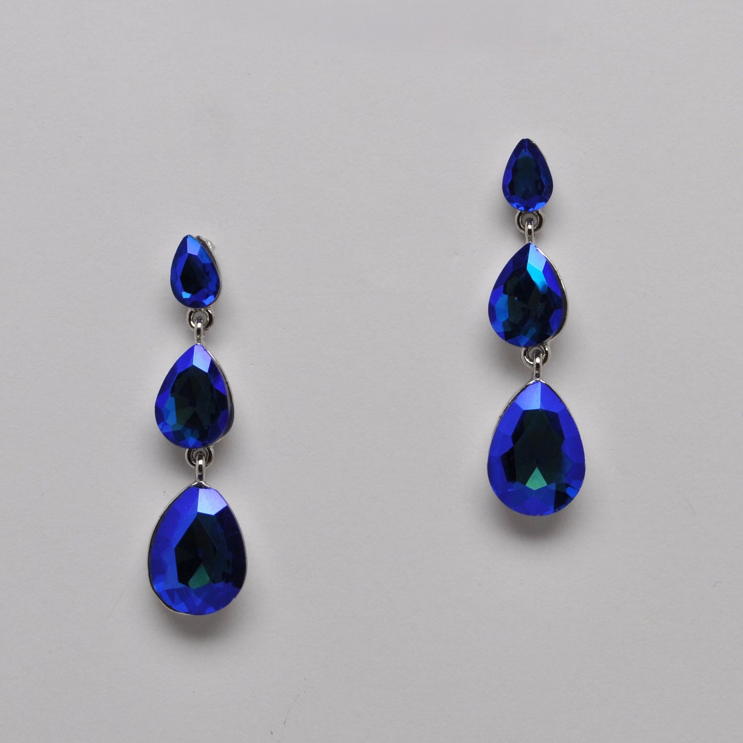 SI2250E25S VM/S 3 LNKD PEAR SHP STNS EAR