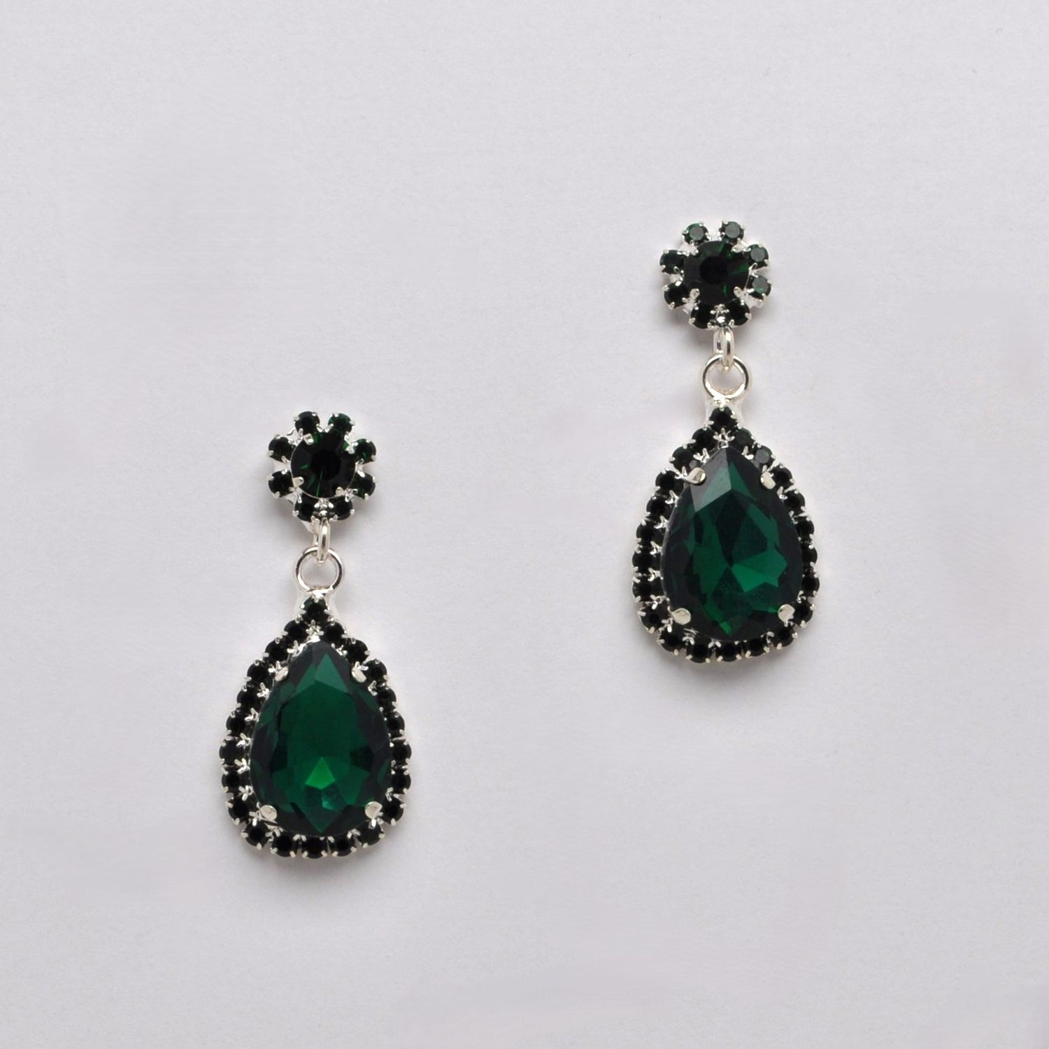 CC0061E18S EMERLD/S FLWR TDRP BTTM LNKD ER