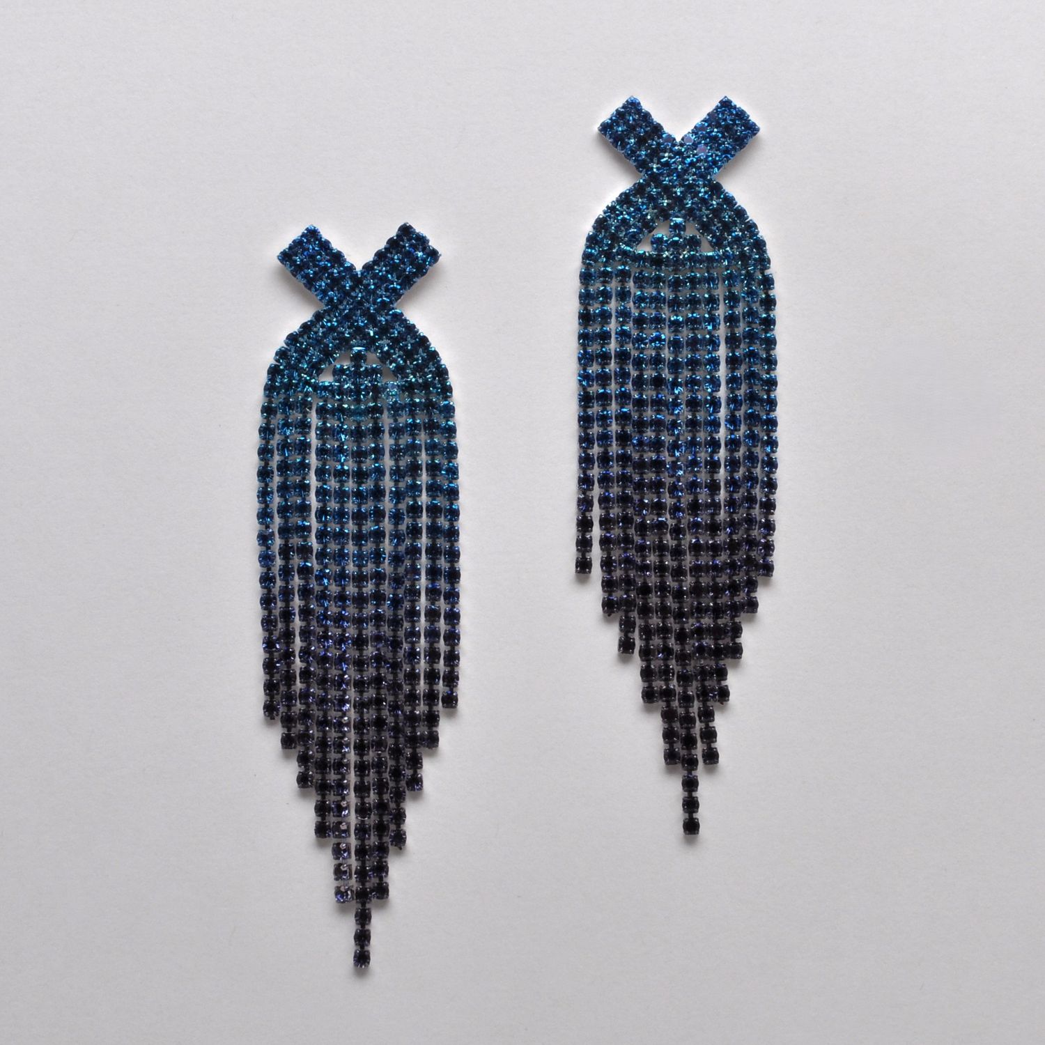 CC0080E25S BLUEZIRC/S  DBL XX TOP OMBRE TASSL EAR