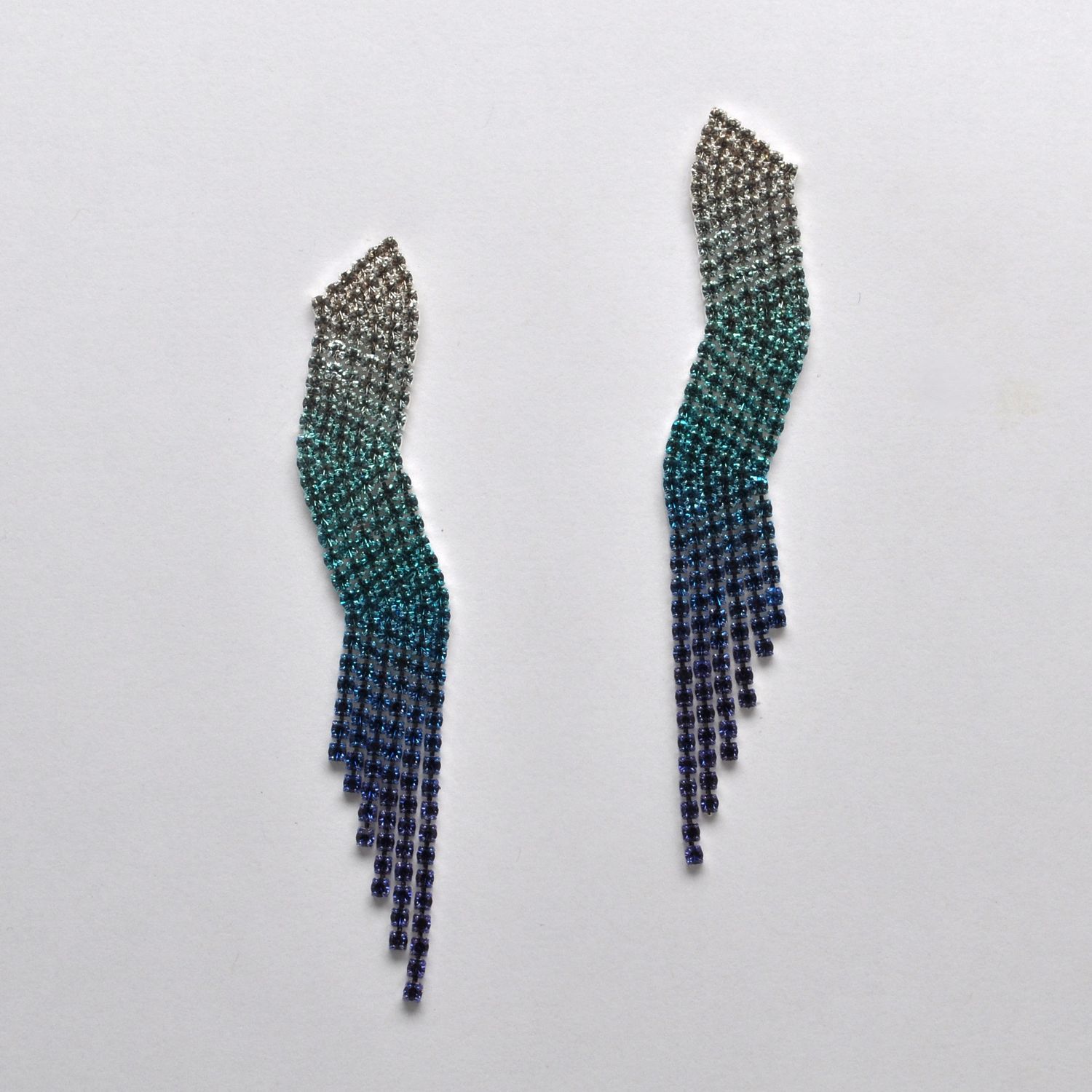 CC0081E13S12 AQUA/SAPPH/S SML STNS 6 LINE DROP  ER