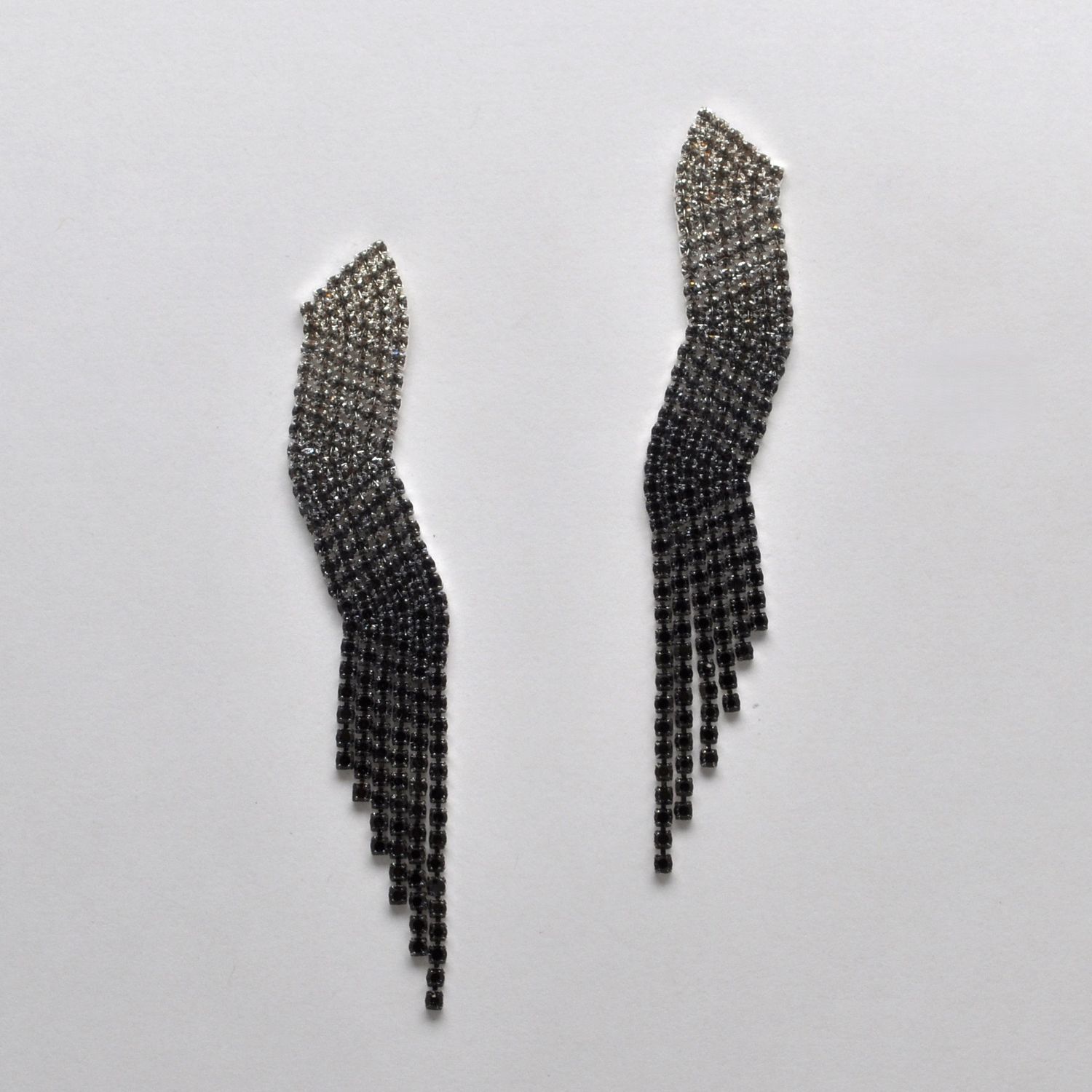 CC0081E7S2 BLK/DIAM/JET  SML STNS 6 LINE DROP  ER