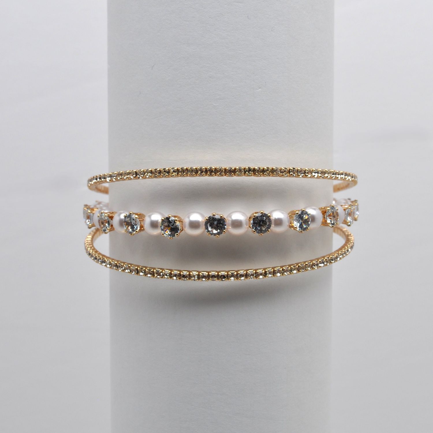 CC0064B40G1 PRL/CRY/G 2 LINE CRY STONES W/ PRL WRAP BRC