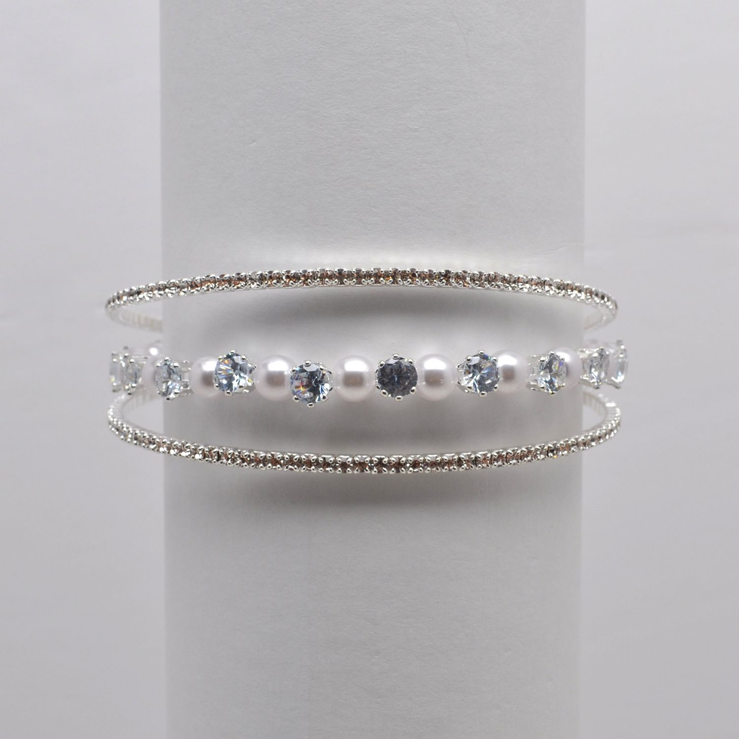 CC0064B39S1 PRL/CRY/S 2 LINE CRY STONES W/ PRL WRAP BRC