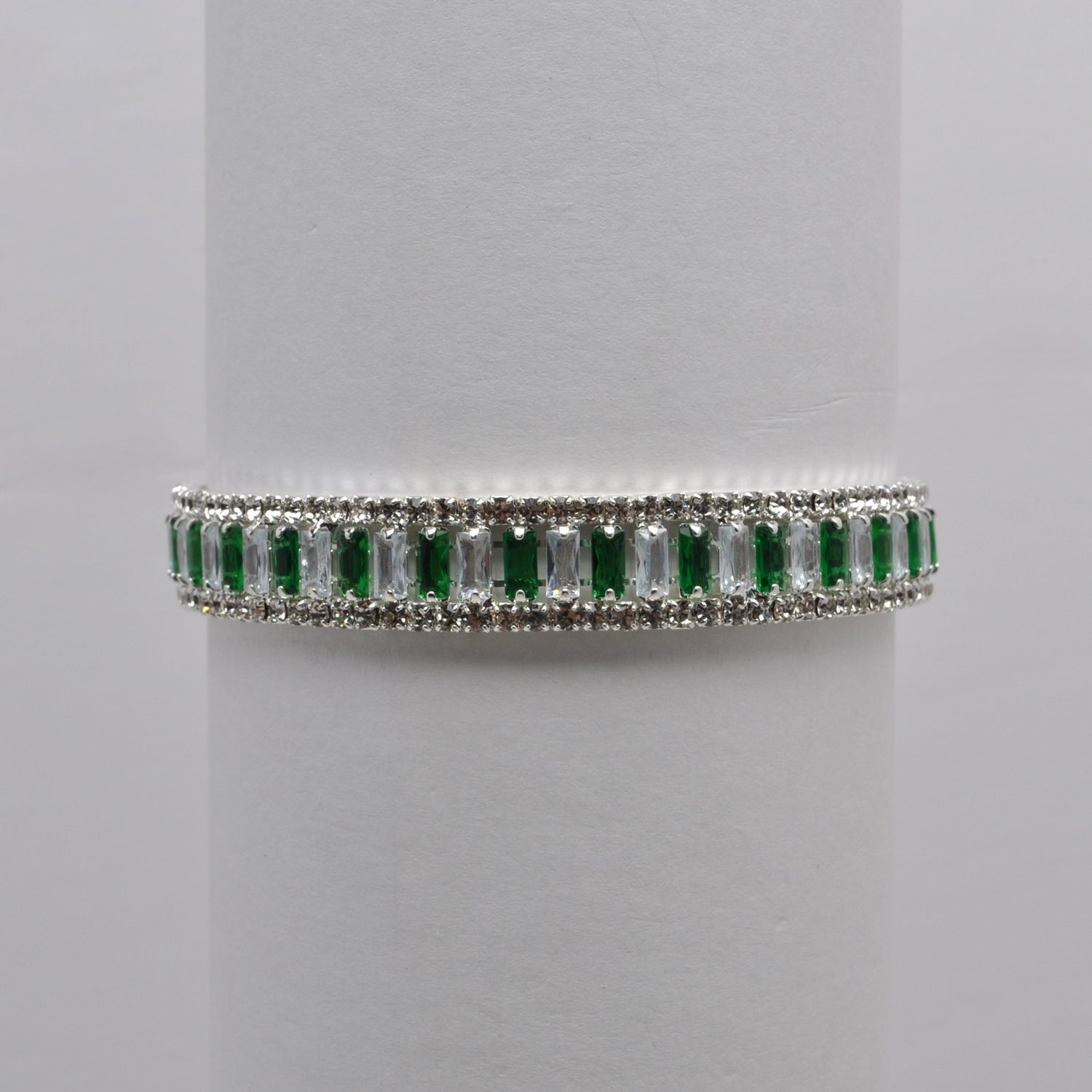 CC0068B18S1 CZ/EMRLD/S  BAGGUTTE STNS COIL BRC