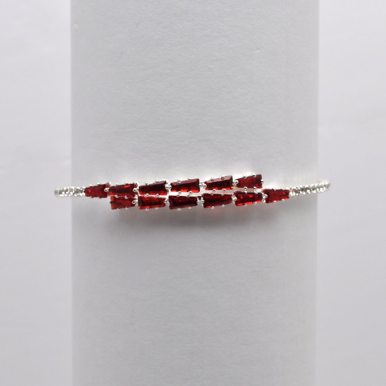 CC0067B10S1 CZ/SIAM/S 1 ROW BAGETTE STONE WRAP BRC