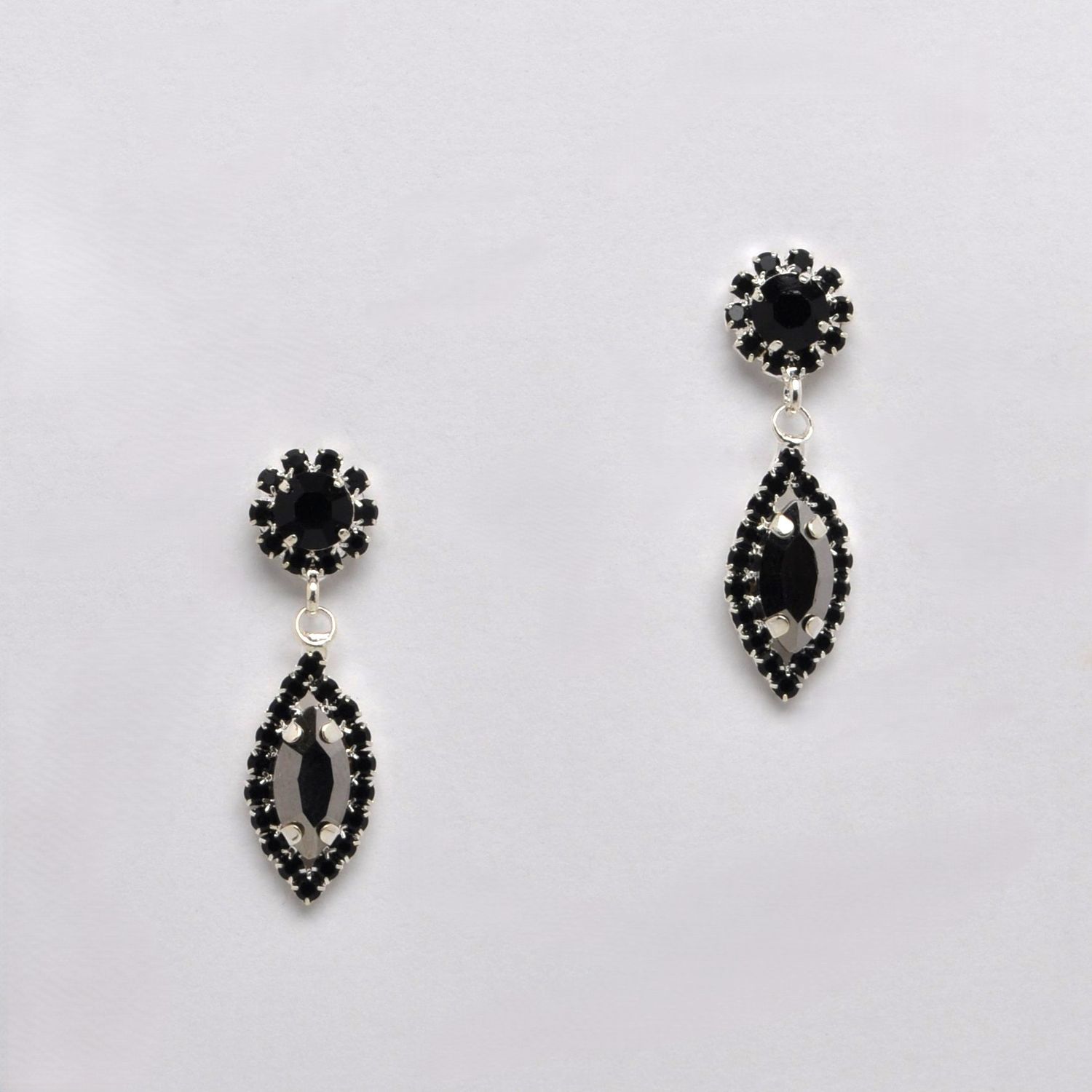 CC0060E6S HEMAT/S SHORT FRMD MRQ STNS DNGL EAR