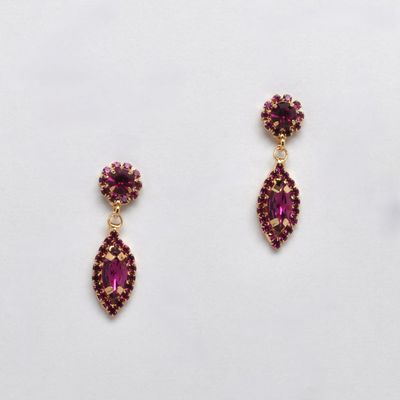 CC0060E27G FUSCHIA/G SHORT FRMD MRQ STNS DNGL EAR