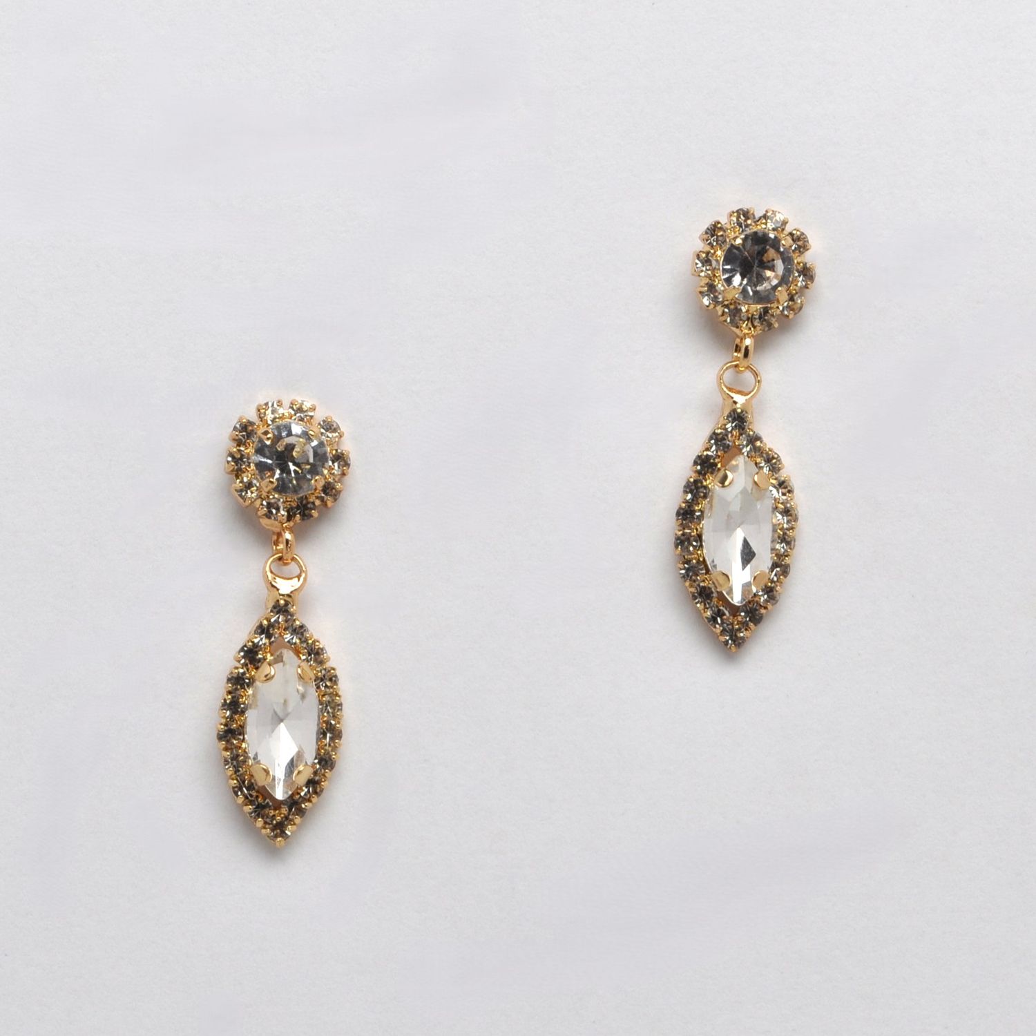 CC0060E1G CRY/G SHORT FRMD MRQ STNS DNGL EAR