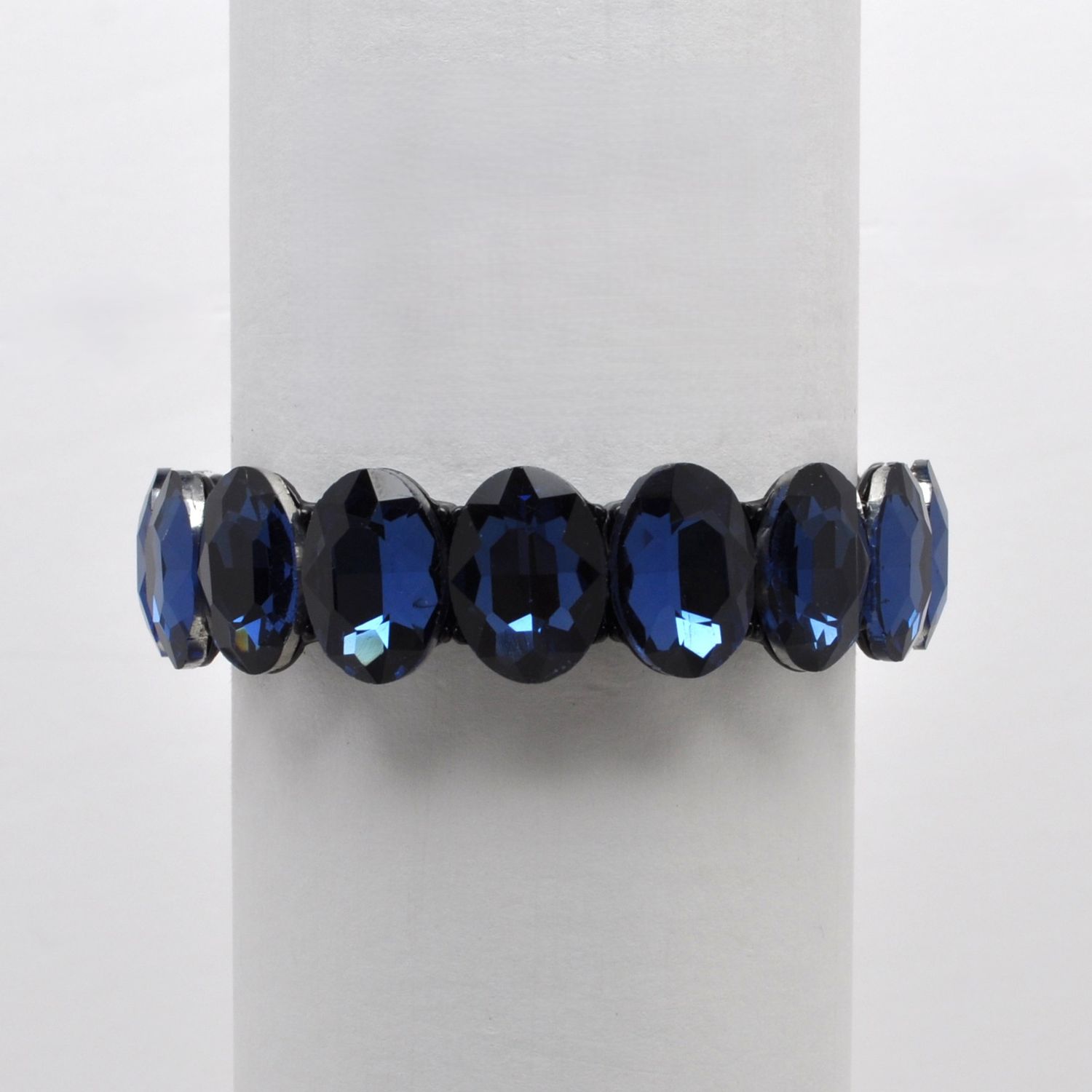 QQ3439B8H  NAVY OVAL STONE STRETCH BRCLT