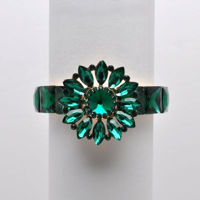 QQ2485B18G  EMERLD/G  SQUARE STN W' FLWR CNTR BRCLT