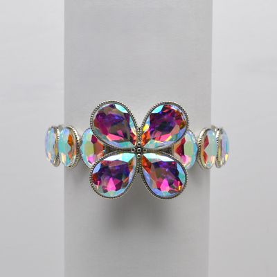 QQ3962B3S  AB/S  OVAL STN W' BUTTER FLY WNGS CNTR BRCLT