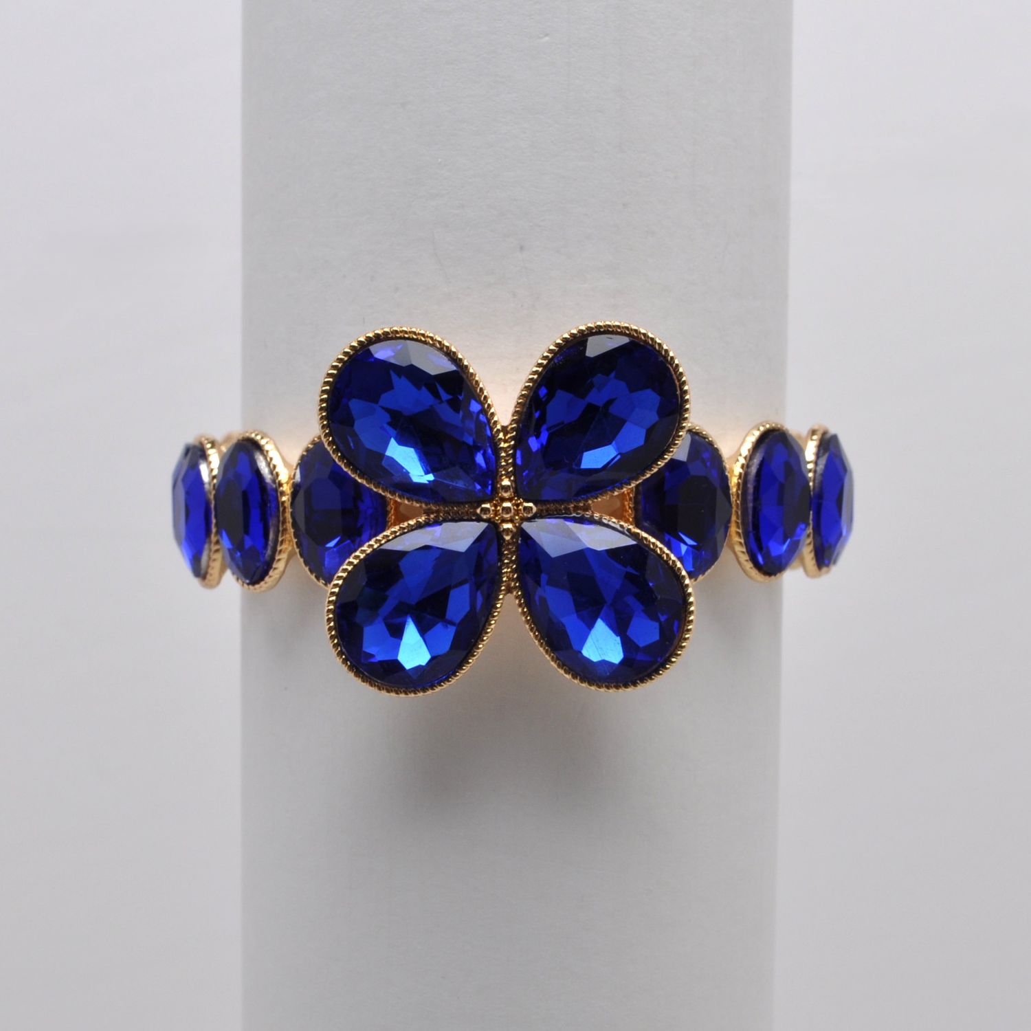 QQ3962B12G  SAPPH/G  OVAL STN W' BUTTER FLY WNGS CNTR BRCLT