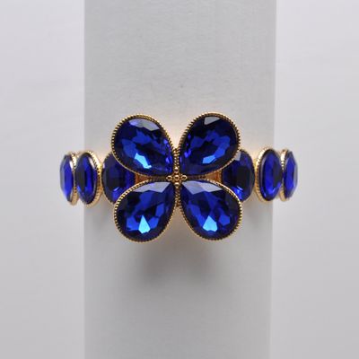 QQ3962B12G  SAPPH/G  OVAL STN W' BUTTER FLY WNGS CNTR BRCLT