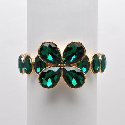 QQ3962B18G  EMERLD/G  OVAL STN W' BUTTER FLY WNGS CNTR BRCLT