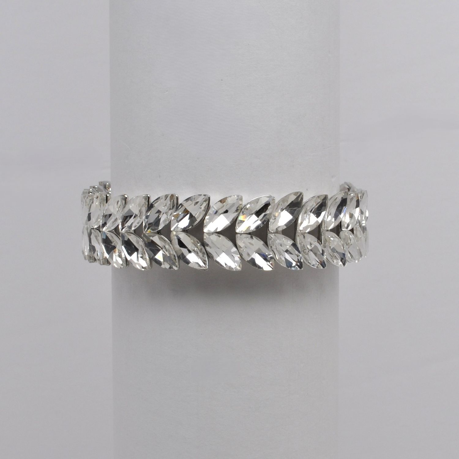 QQ3171B1S CLR/S STRETCH MED-SIZE LEAVES BRACELET