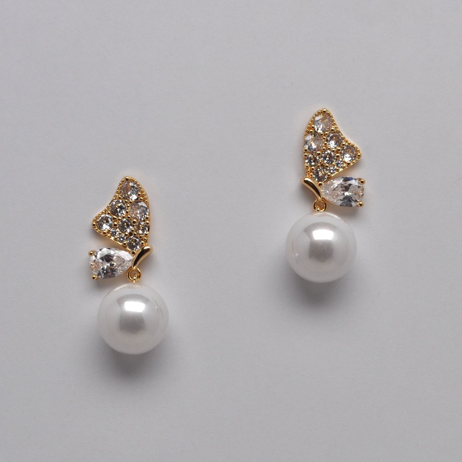 YJ2471E40G1 CZ/PRL/G CLOVER LEAVS PRL DNG EAR