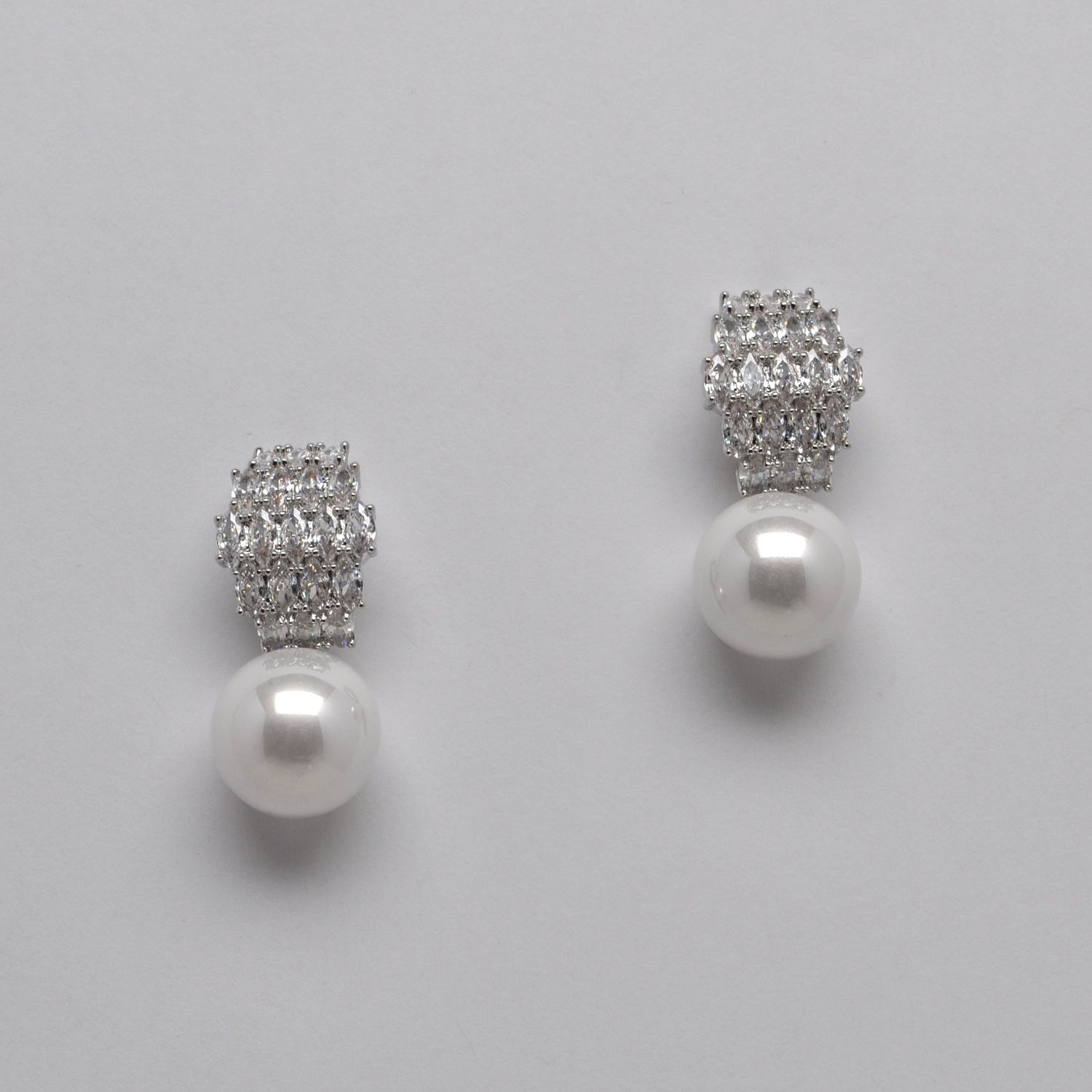 YJ2460E39S1 CZ/PRL/S BAGUETT/DIAMD SHP W' PRL DROP EAR