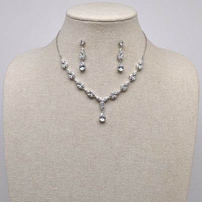 CN013495S1S CZ/S MRQUS AND VINE SHP DNGL SET