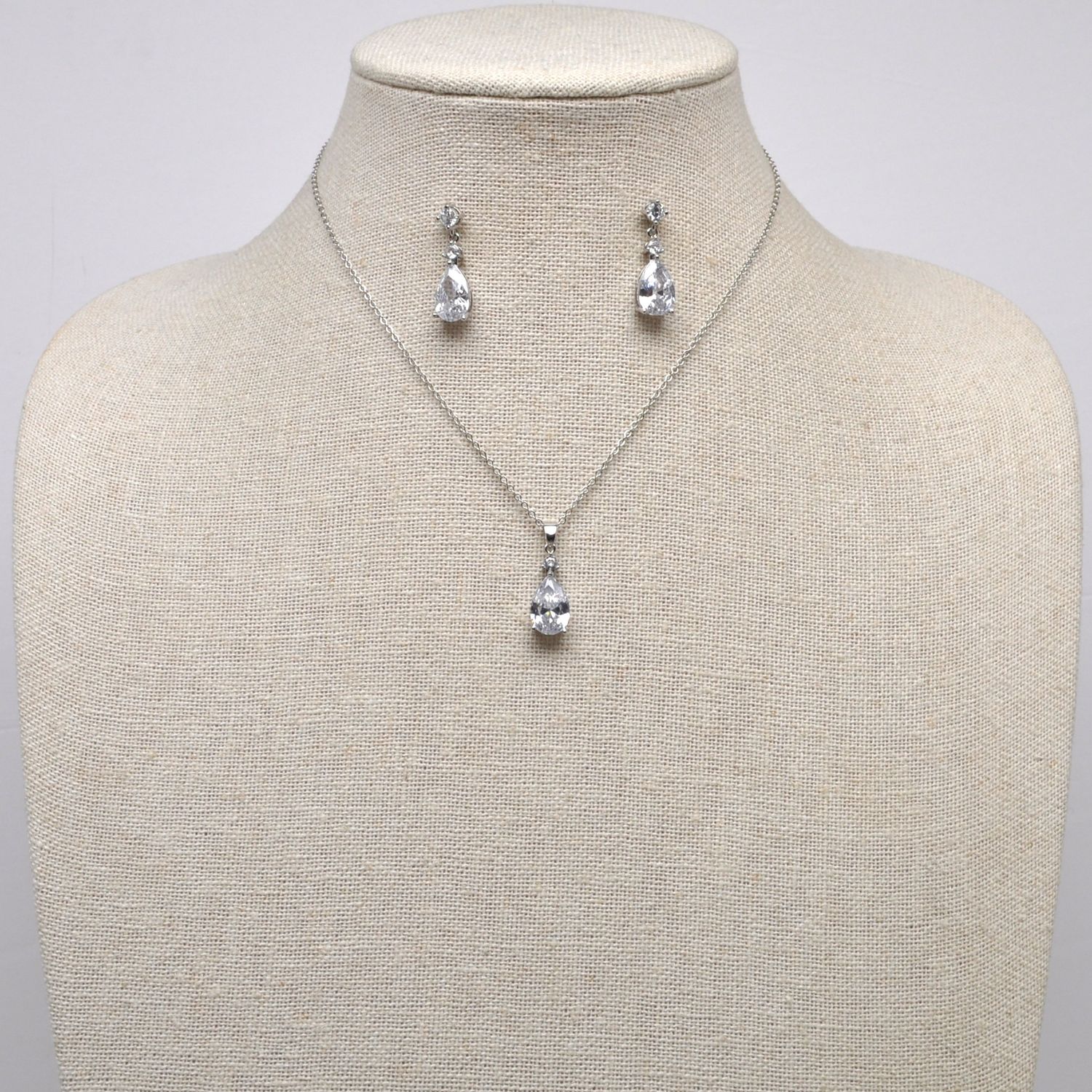 CN013503S1S CZ/S  CRYS TRDRP DESIGN W' DNGLES SET