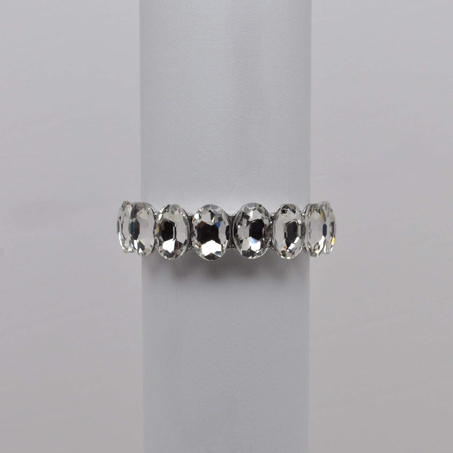 QQ3439B1S  CRYSTAL/SIL OVAL STONE STRETCH BRCLT
